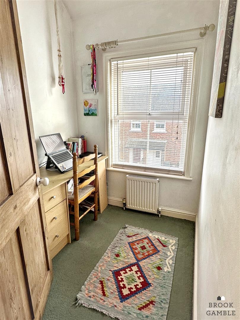 3 Bedroom House. New Place in Eastbourne, East Sussex 10